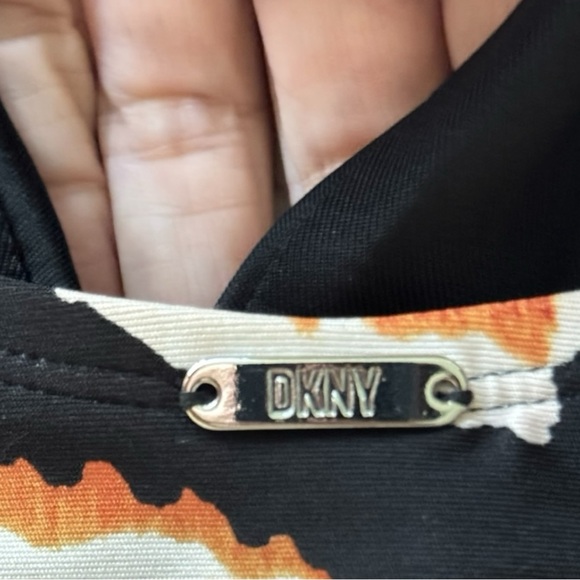 DKNY Tiger Pass One Piece Swimsuit Size 14 NWT - Picture 4 of 5